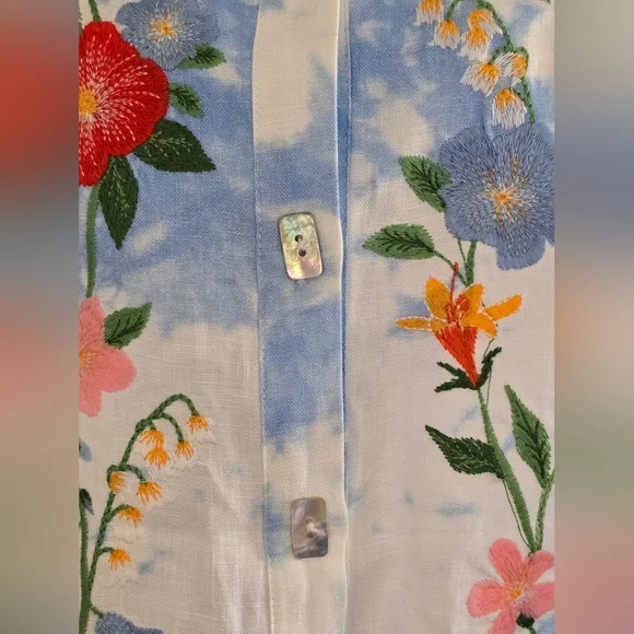 John Mark Women's Embroidered Tie Dye Button Linen Romance Top - Picture 3 of 9